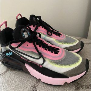 NIKE AIR MAX 2090, size 8